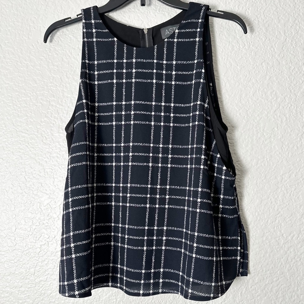 ASTR Crop Sleeveless Tank